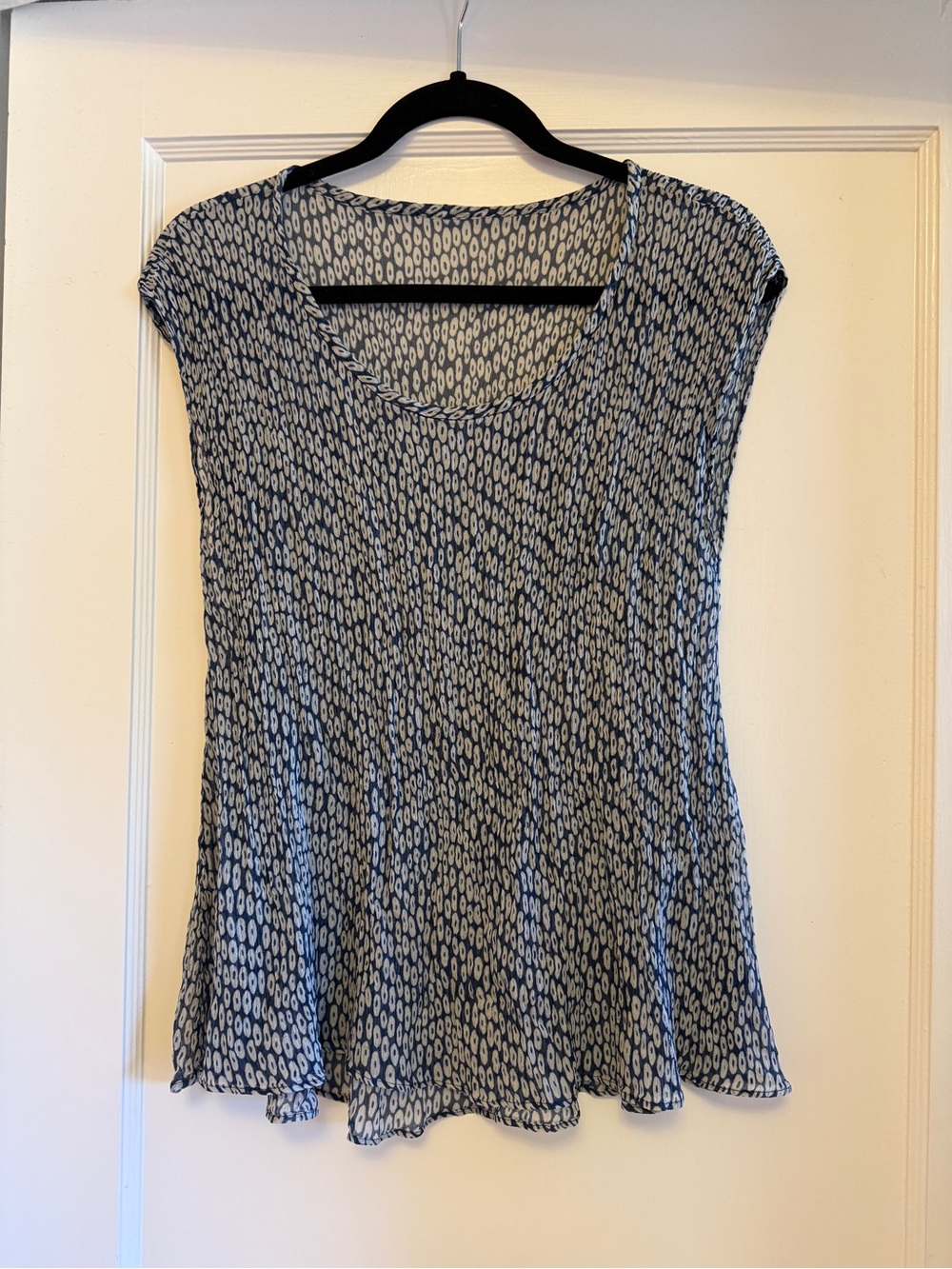 Eileen Fisher 100% Silk Patterned Top